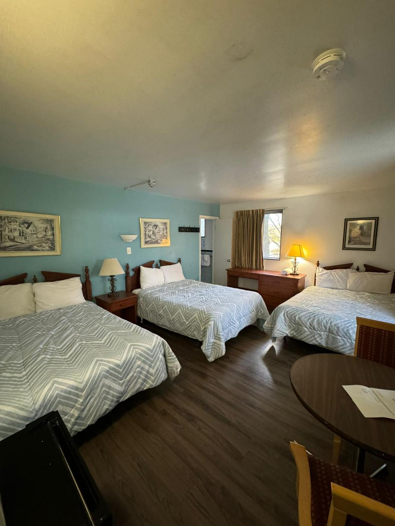 6267 Persepolis Inn Niagara Falls Eksteriør bilde