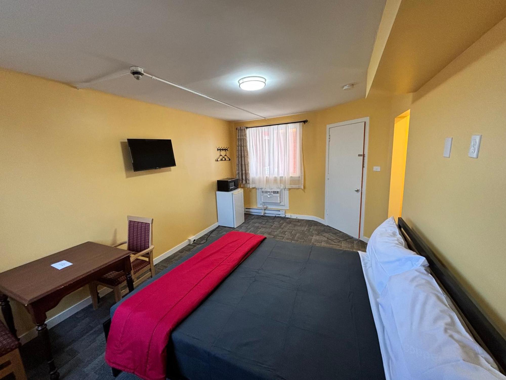 6267 Persepolis Inn Niagara Falls Eksteriør bilde