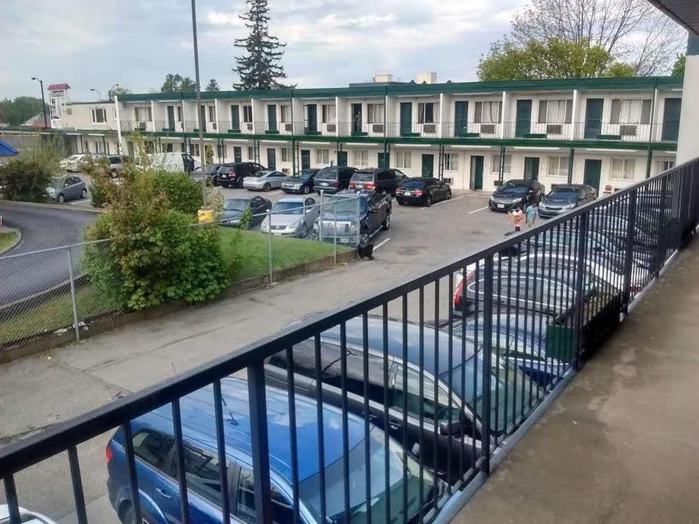 6267 Persepolis Inn Niagara Falls Eksteriør bilde